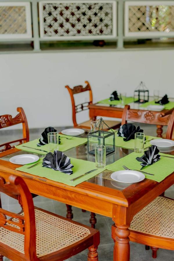 Villa Birdlake Hikkaduwa Extérieur photo