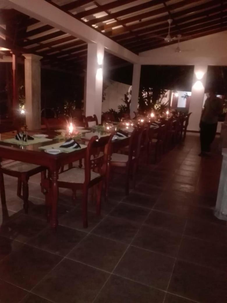Villa Birdlake Hikkaduwa Extérieur photo