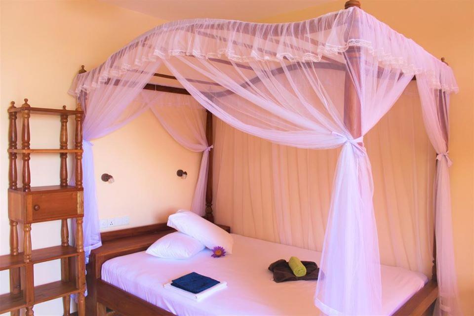 Villa Birdlake Hikkaduwa Extérieur photo